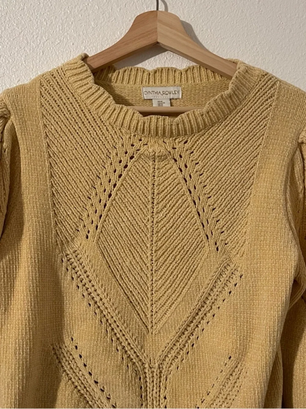 Cynthia Rowley Women’s Mustard Yellow Pointelle Crewneck Sweater Size Medium